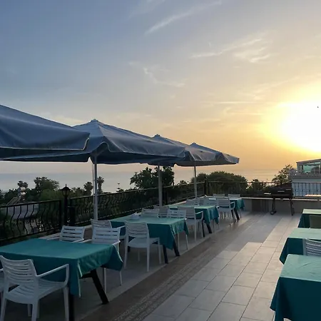 Beachway & 3* 시데